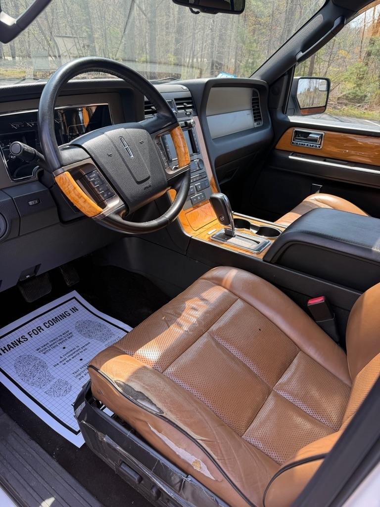 Lincoln Navigator 4WD 2012