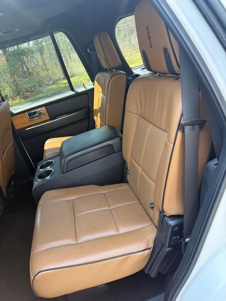 Lincoln Navigator 4WD 2012
