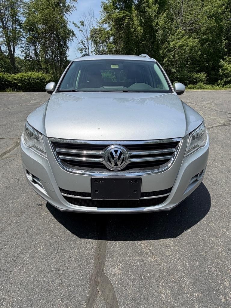 Volkswagen Tiguan S 4Motion 2011