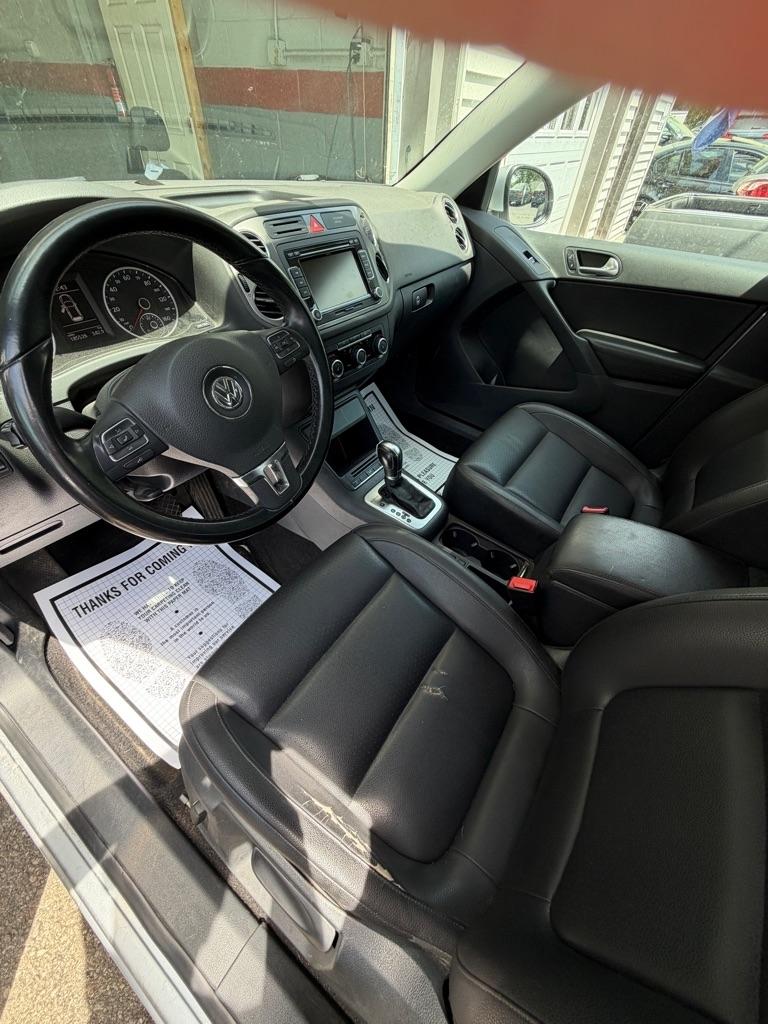 Volkswagen Tiguan S 4Motion 2011