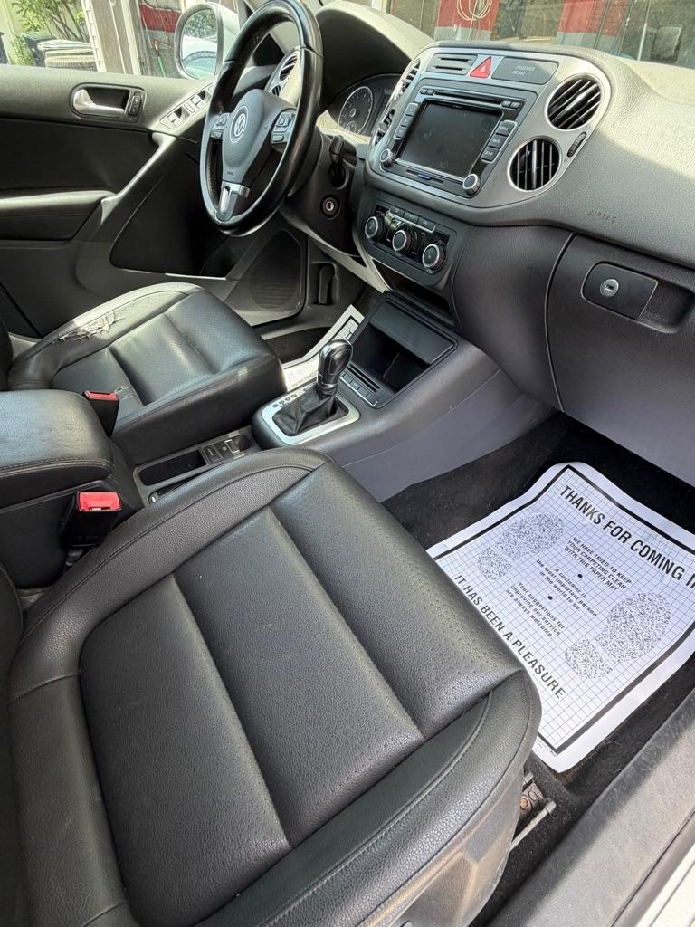 Volkswagen Tiguan S 4Motion 2011