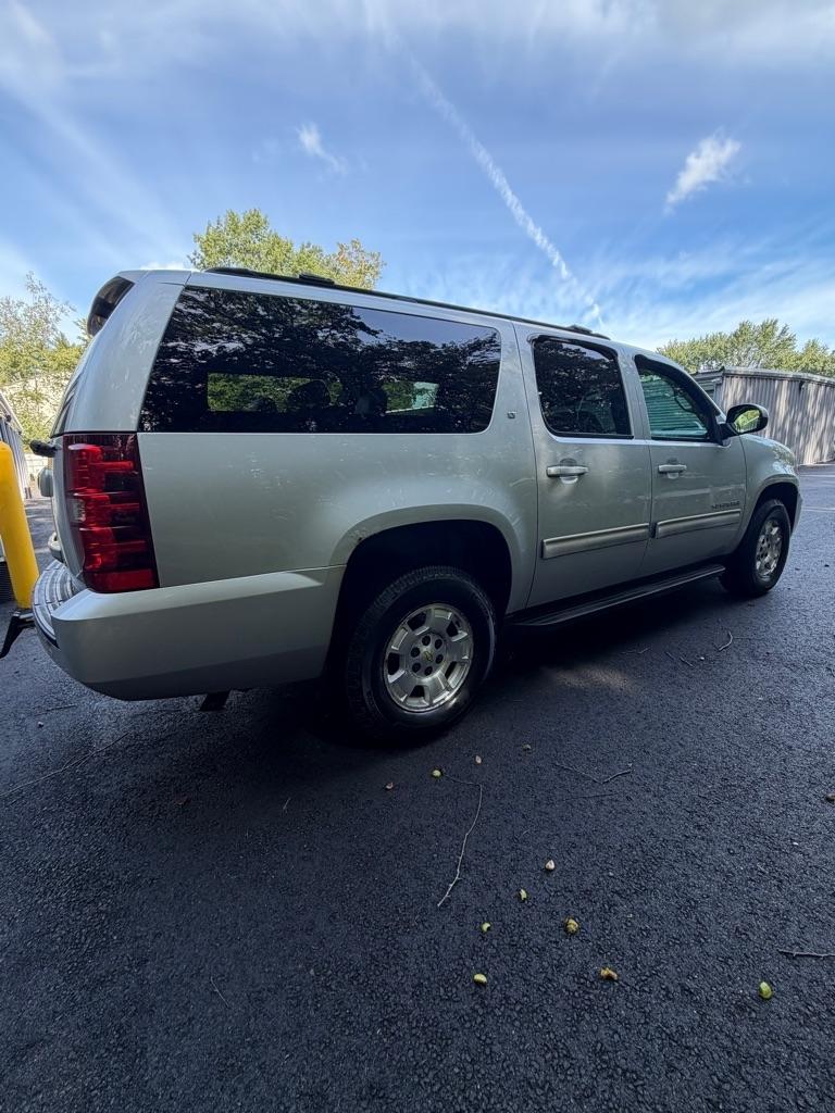 Chevrolet Suburban LTZ 1500 4WD 2013