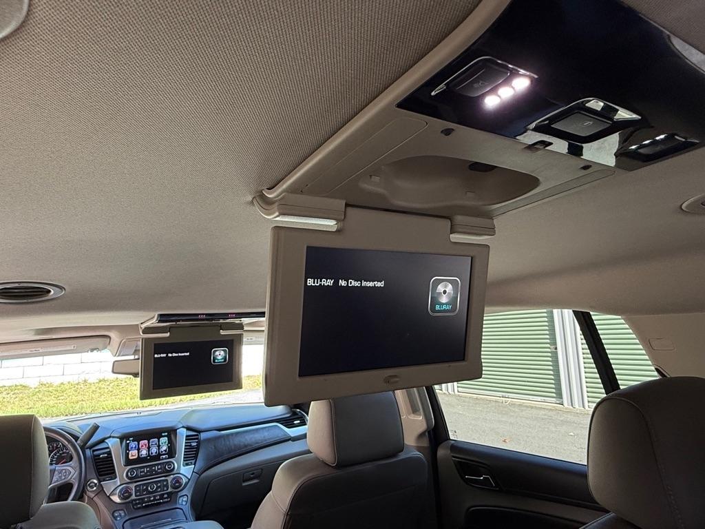 Chevrolet Suburban Premier 4WD 2017