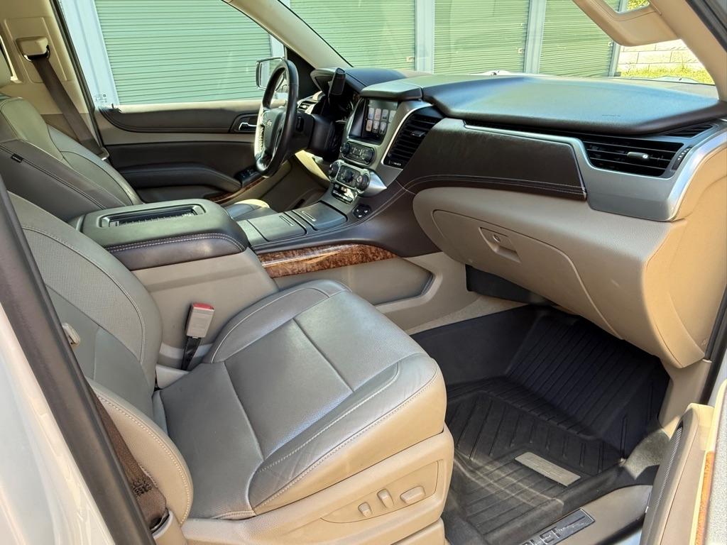 Chevrolet Suburban Premier 4WD 2017