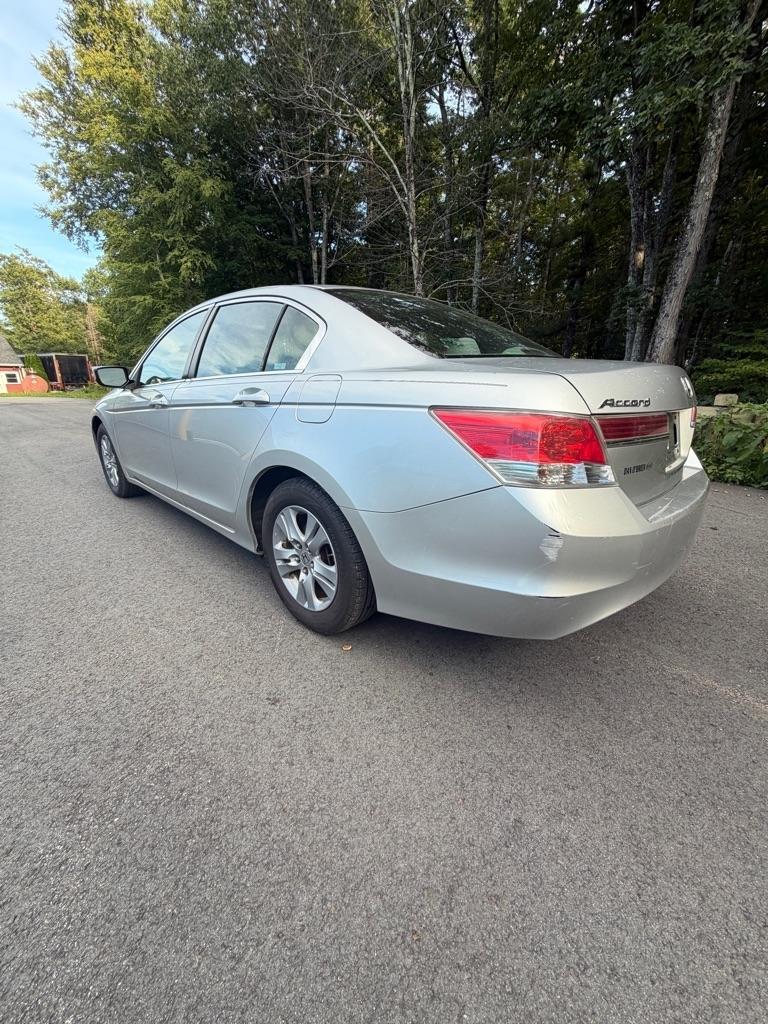 Honda Accord LX-P Sedan AT 2011