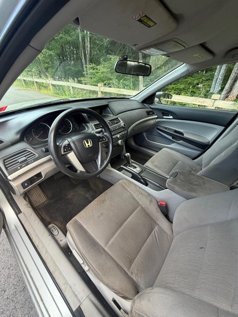 Honda Accord LX-P Sedan AT 2011