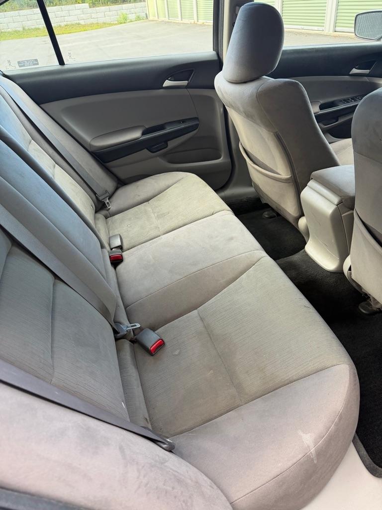 Honda Accord LX-P Sedan AT 2011