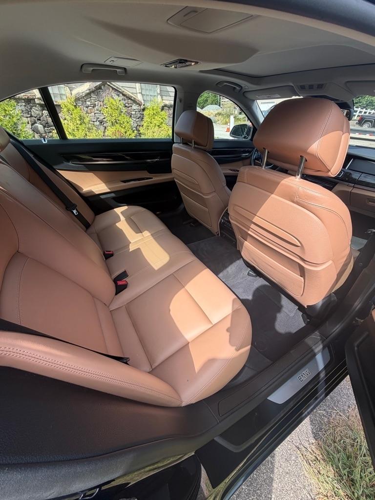 BMW Alpina B7 LWB xDrive 2013