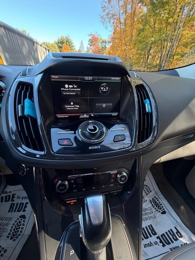 Ford Escape Titanium 4WD 2015