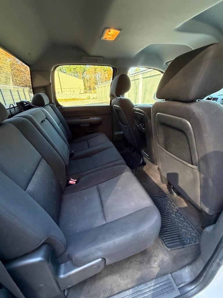 Chevrolet Silverado 1500 LS Crew Cab Short Box 4WD 2011
