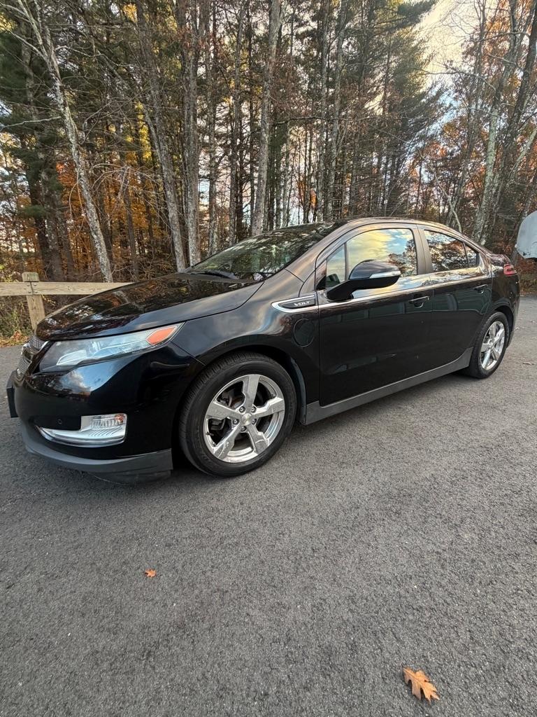 Chevrolet Volt Base 2011