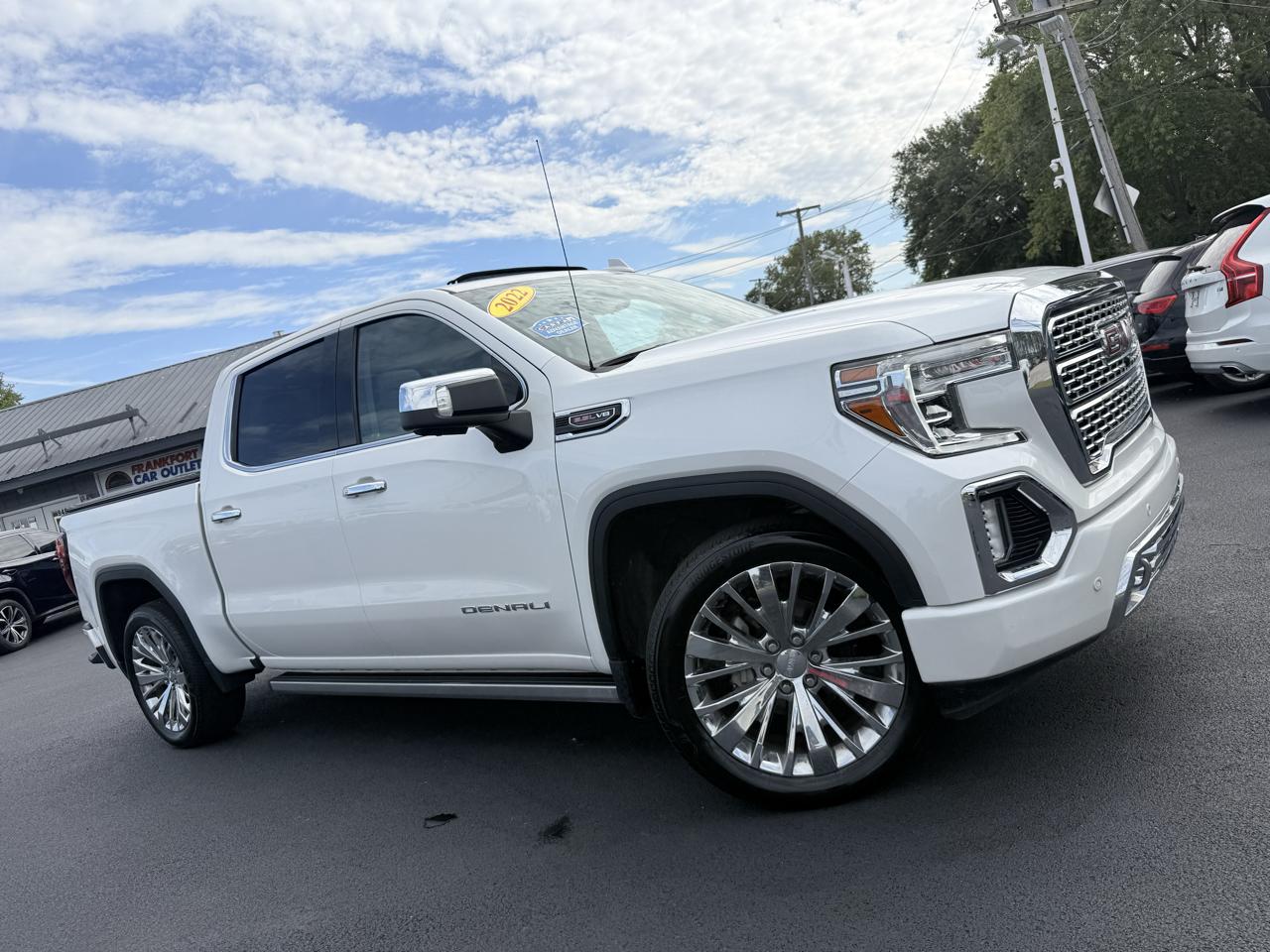GMC Sierra Denali AWD Crew Cab 143.5" 2022