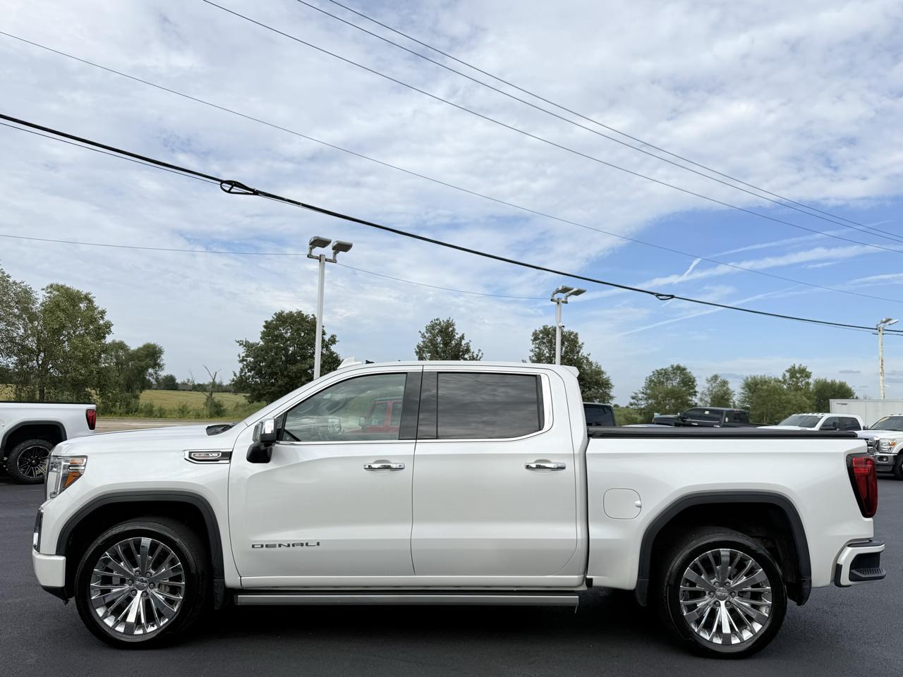 GMC Sierra Denali AWD Crew Cab 143.5" 2022