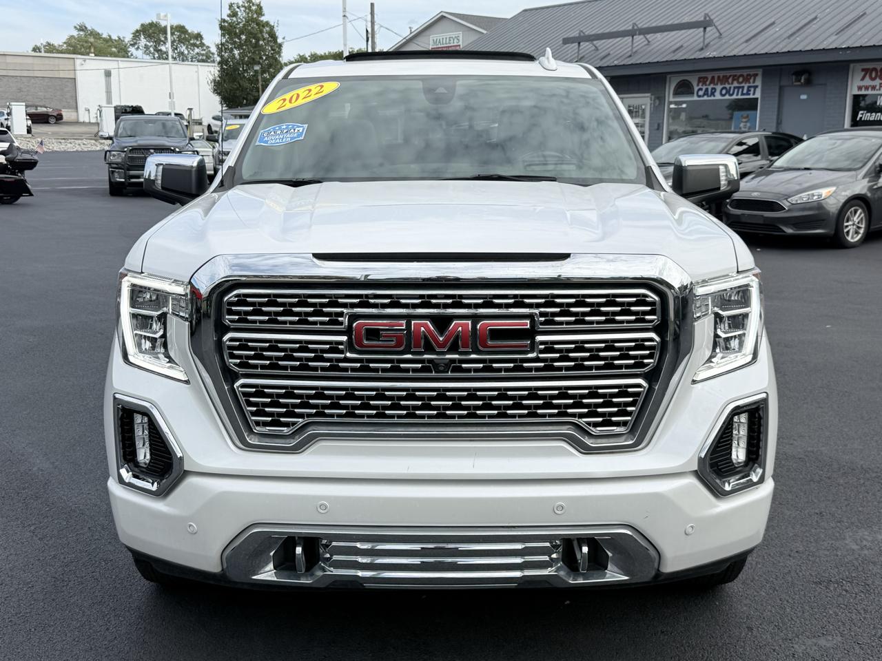 GMC Sierra Denali AWD Crew Cab 143.5" 2022