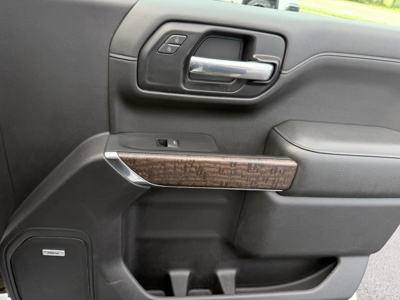 GMC Sierra Denali AWD Crew Cab 143.5" 2022