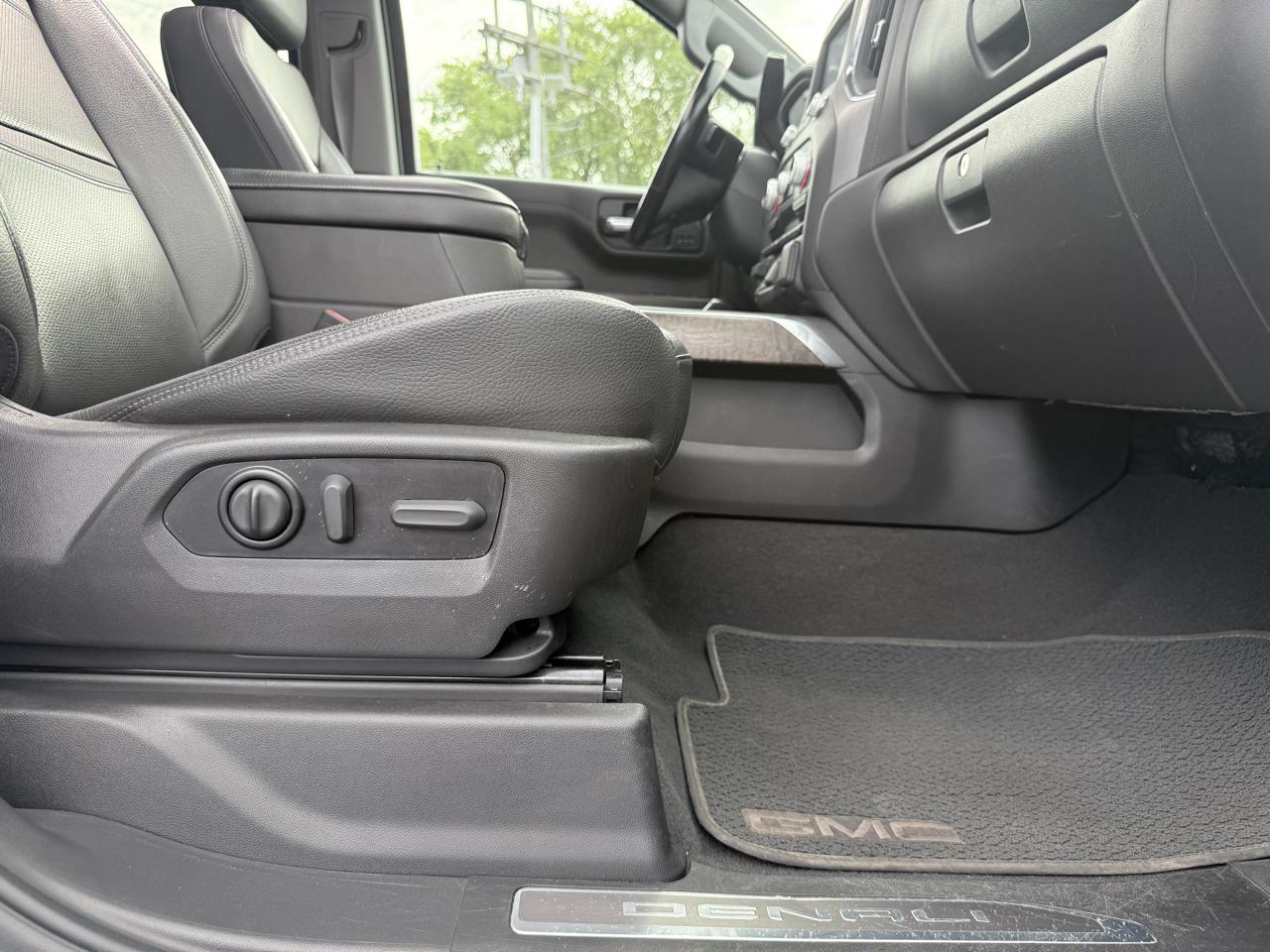 GMC Sierra Denali AWD Crew Cab 143.5" 2022