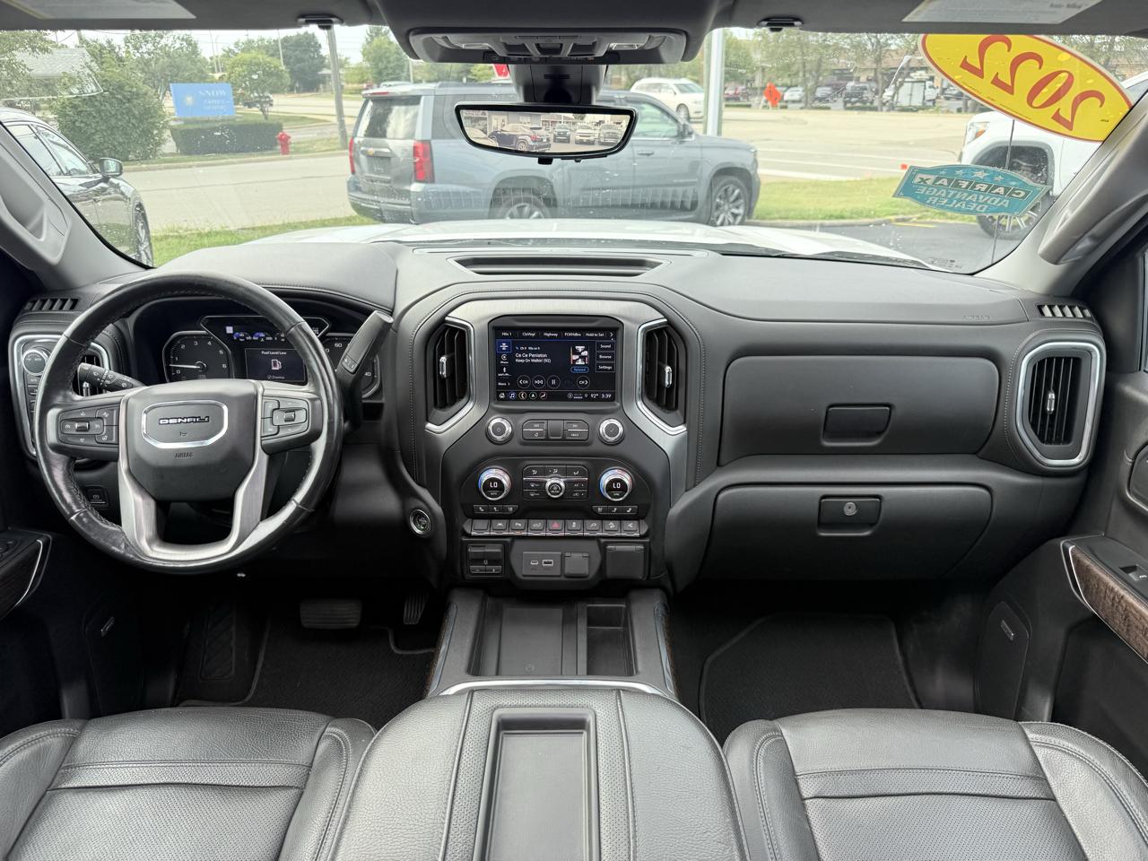 GMC Sierra Denali AWD Crew Cab 143.5" 2022