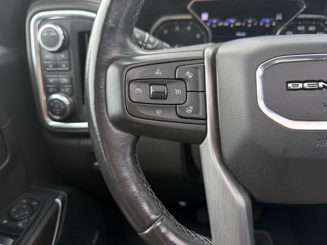 GMC Sierra Denali AWD Crew Cab 143.5" 2022