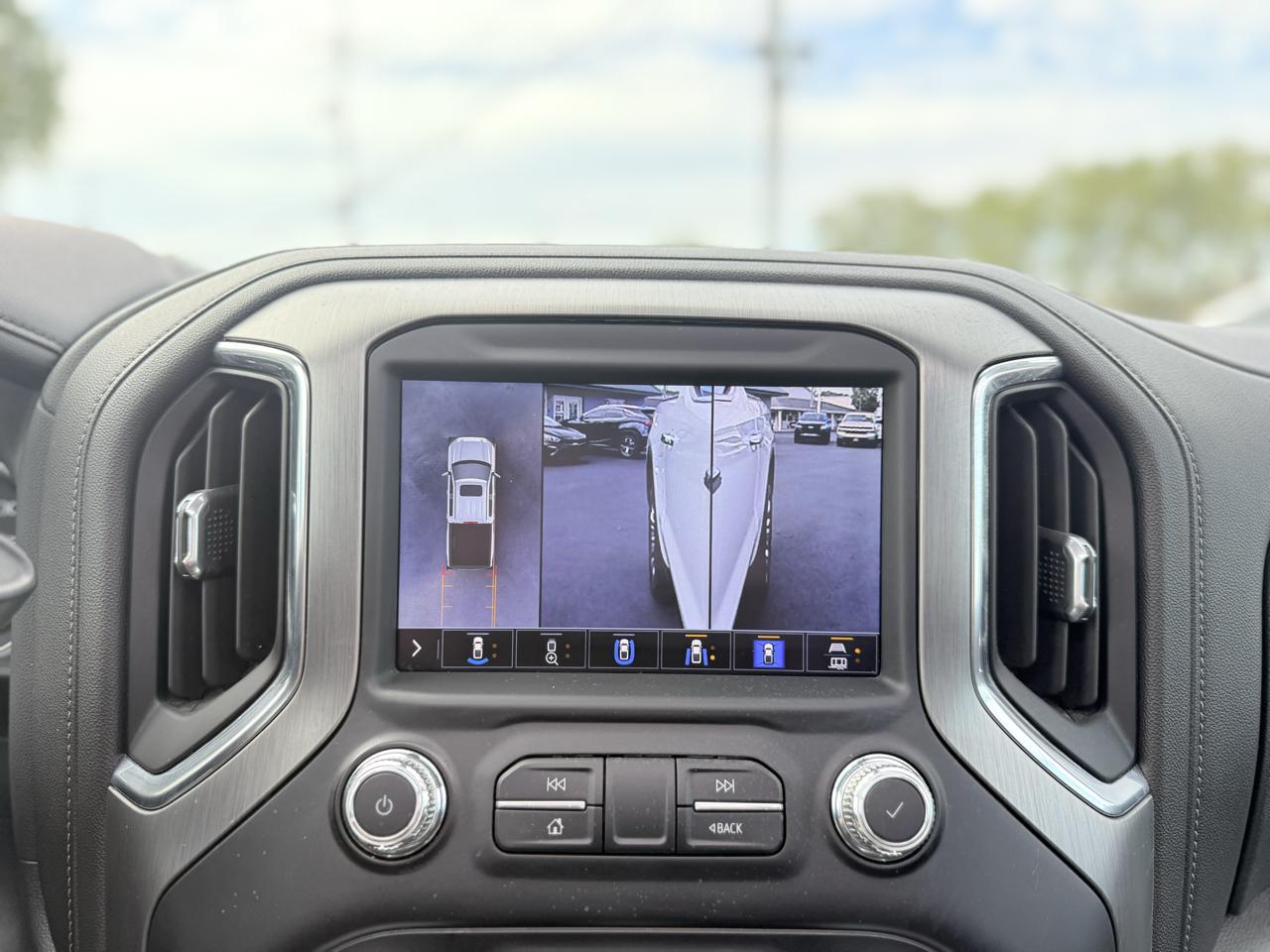 GMC Sierra Denali AWD Crew Cab 143.5" 2022
