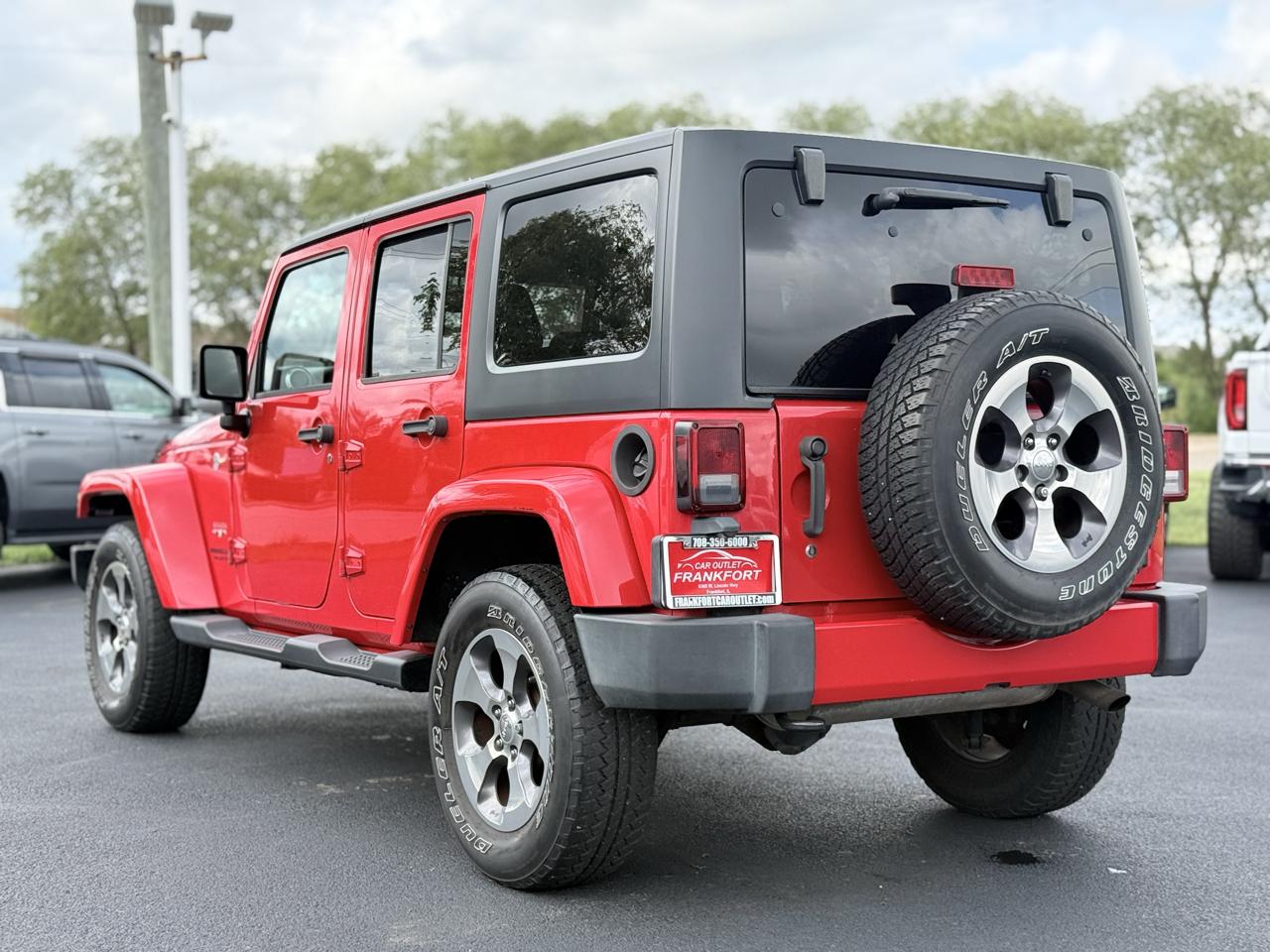 Jeep Wrangler Unlimited 4WD 4dr Sahara 2016