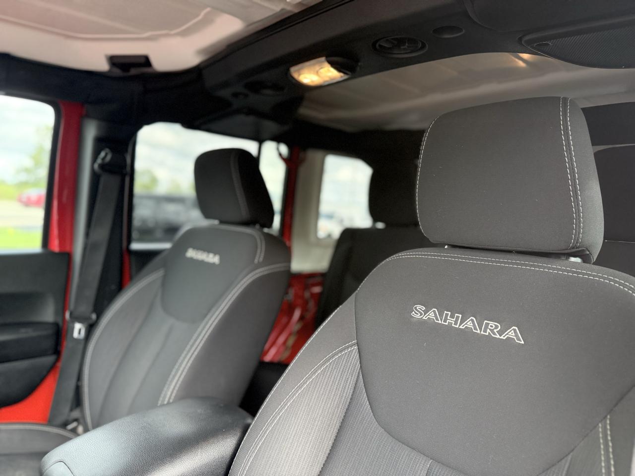 Jeep Wrangler Unlimited 4WD 4dr Sahara 2016