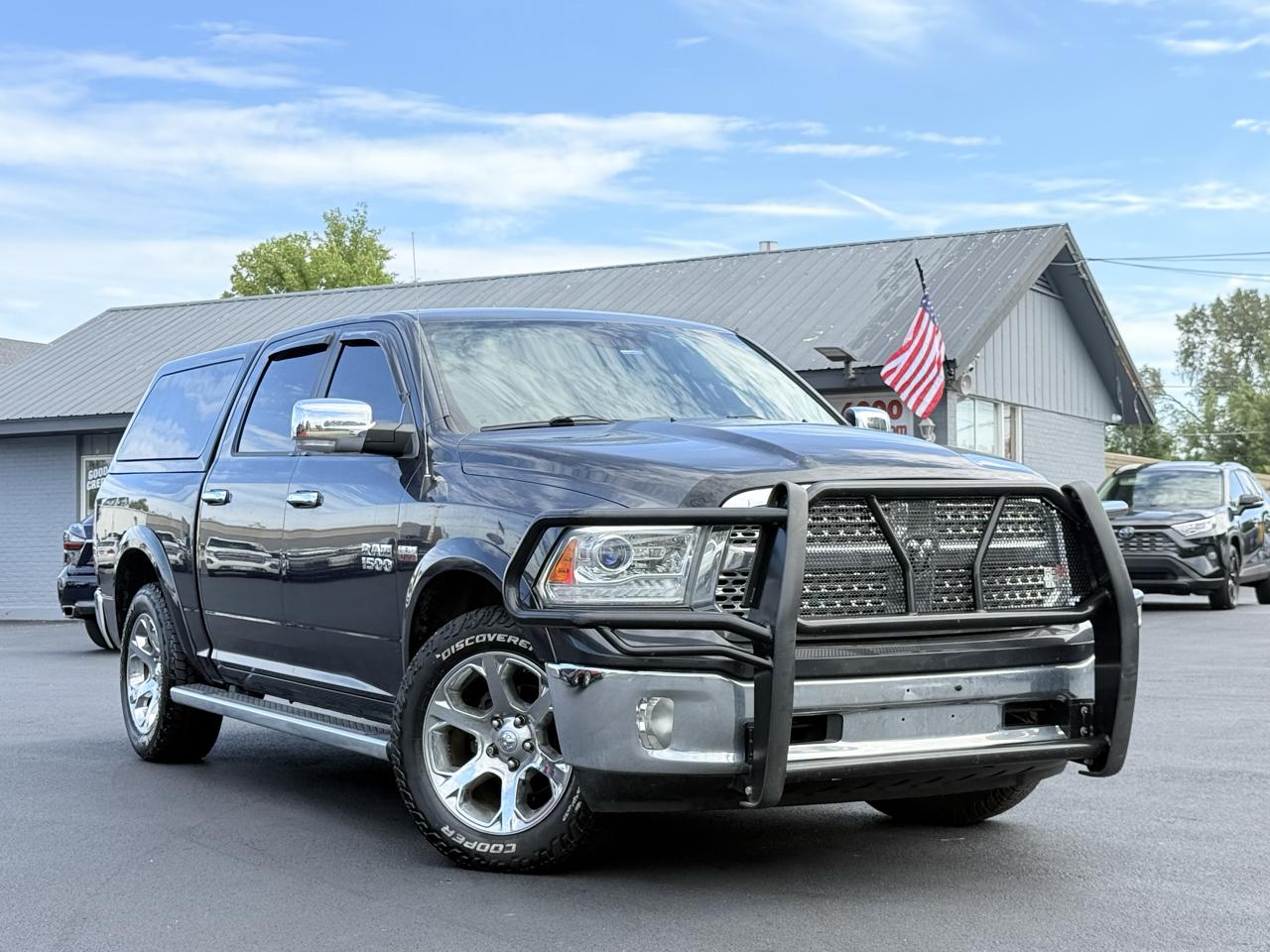2016 RAM 1500 4WD Crew Cab 140.5" Laramie