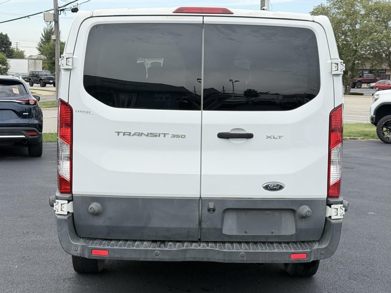 Ford Transit Wagon T-350 148" Low Roof XLT Sliding RH Dr 2017