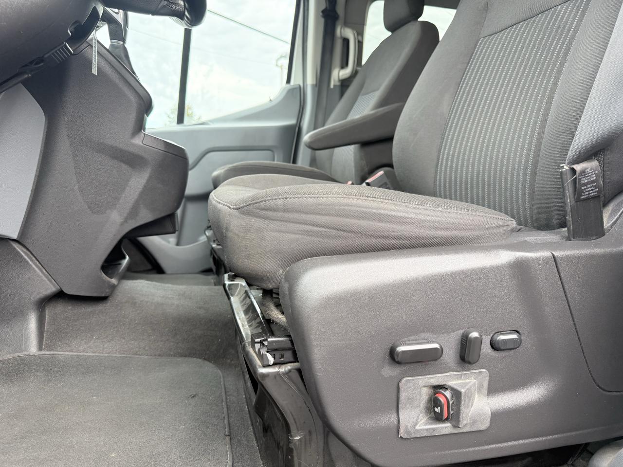 Ford Transit Wagon T-350 148" Low Roof XLT Sliding RH Dr 2017