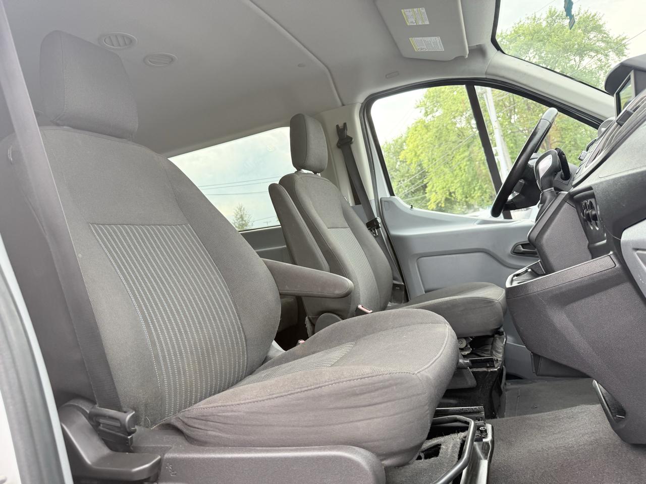 Ford Transit Wagon T-350 148" Low Roof XLT Sliding RH Dr 2017