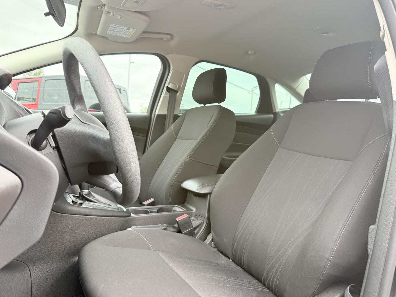 Ford Focus SE Sedan 2018
