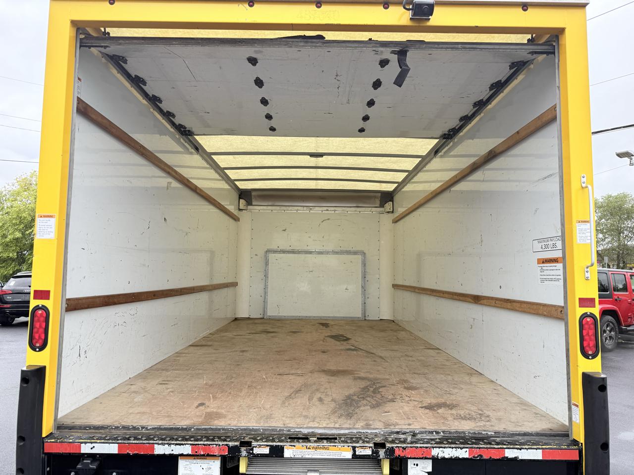 Ford E-Series Cutaway E-350 SRW 138" WB 2022