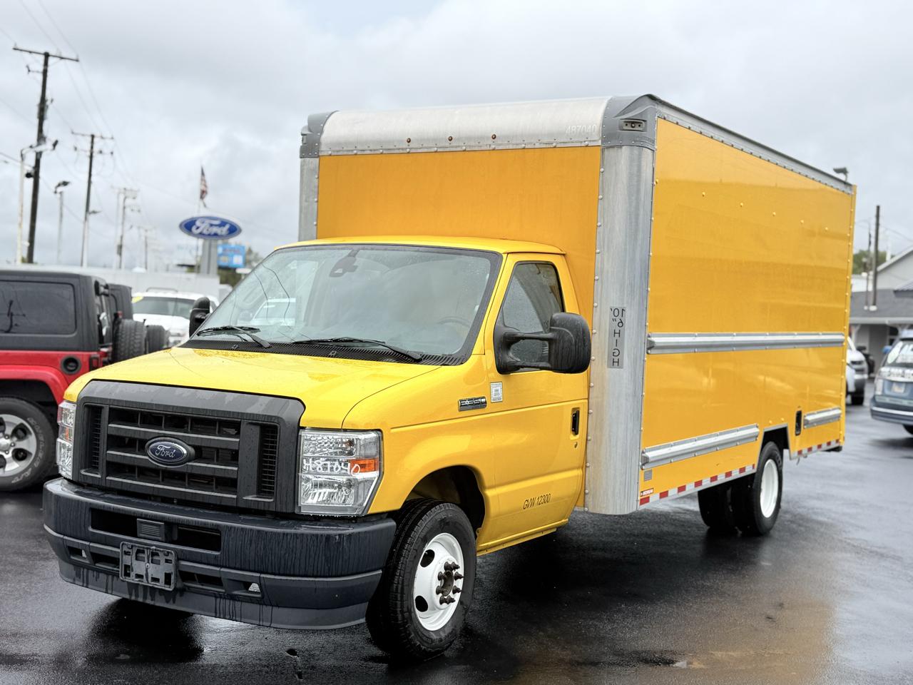 Ford E-Series Cutaway E-350 SRW 138" WB 2022