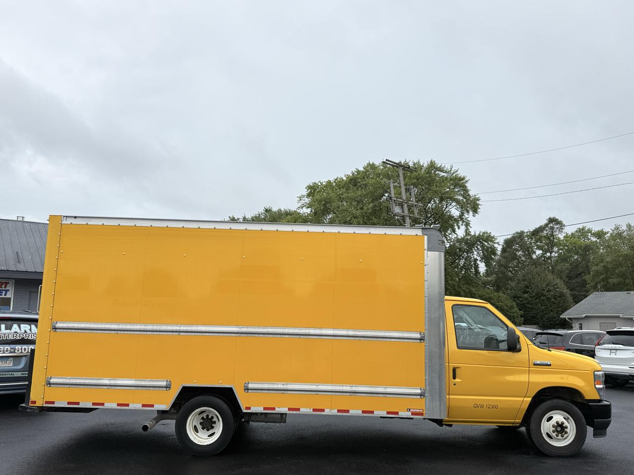 Ford E-Series Cutaway E-350 SRW 138" WB 2022