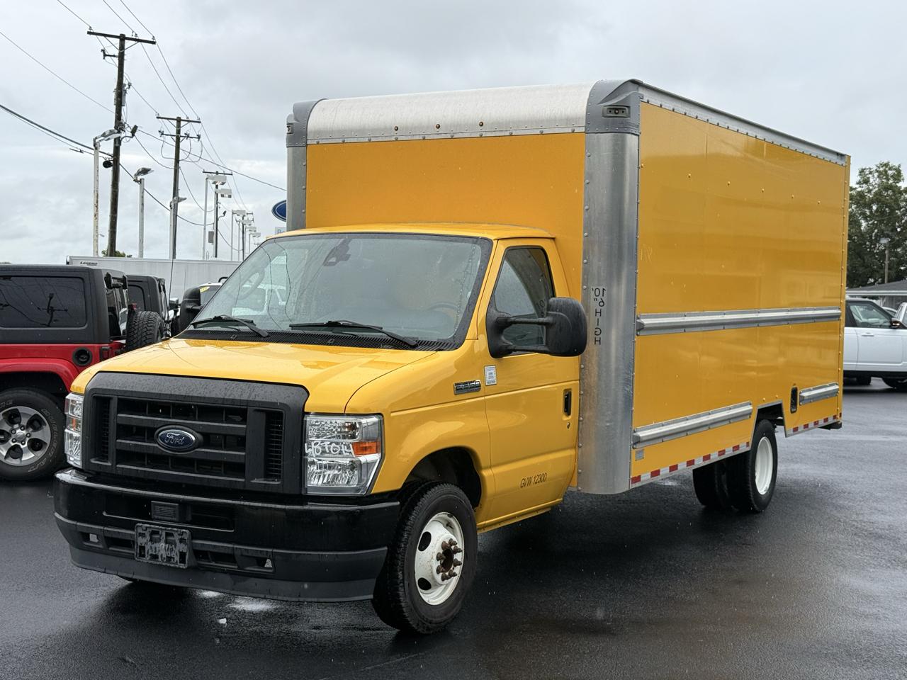 Ford E-Series Cutaway E-350 SRW 138" WB 2022