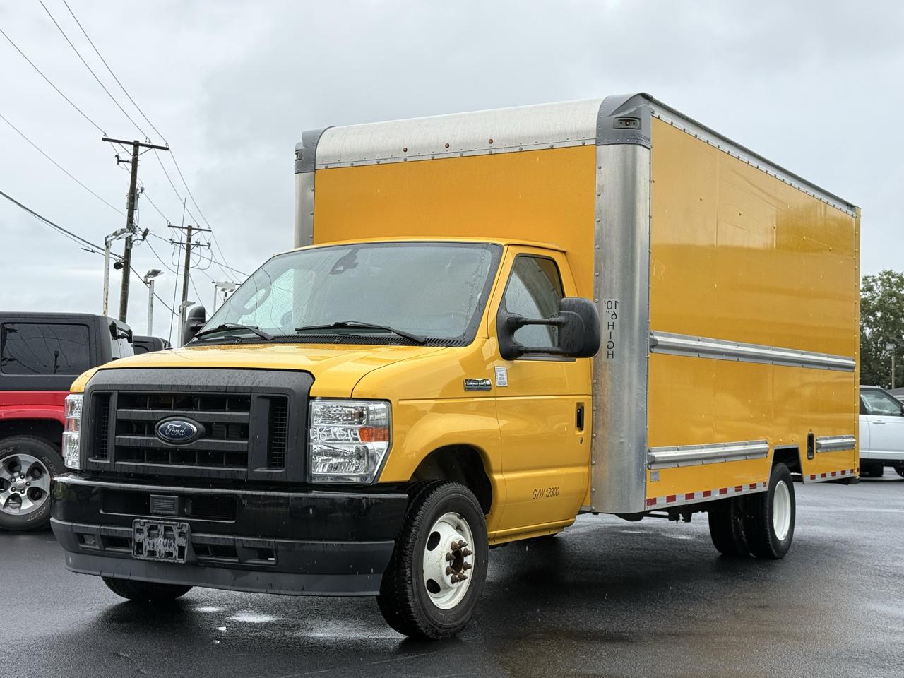 Ford E-Series Cutaway E-350 SRW 138" WB 2022