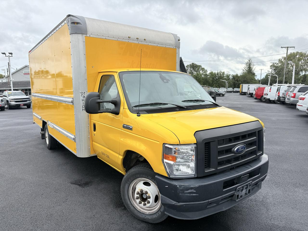 Ford E-Series Cutaway E-350 SRW 138" WB 2022