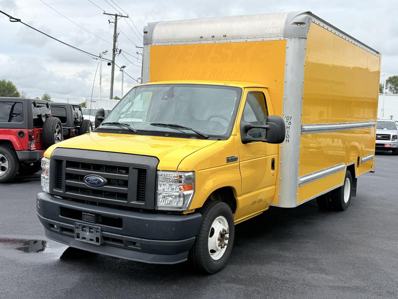 Ford E-Series Cutaway E-350 SRW 138" WB 2022