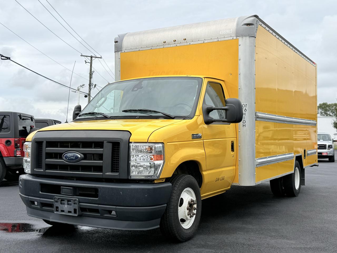 Ford E-Series Cutaway E-350 SRW 138" WB 2022