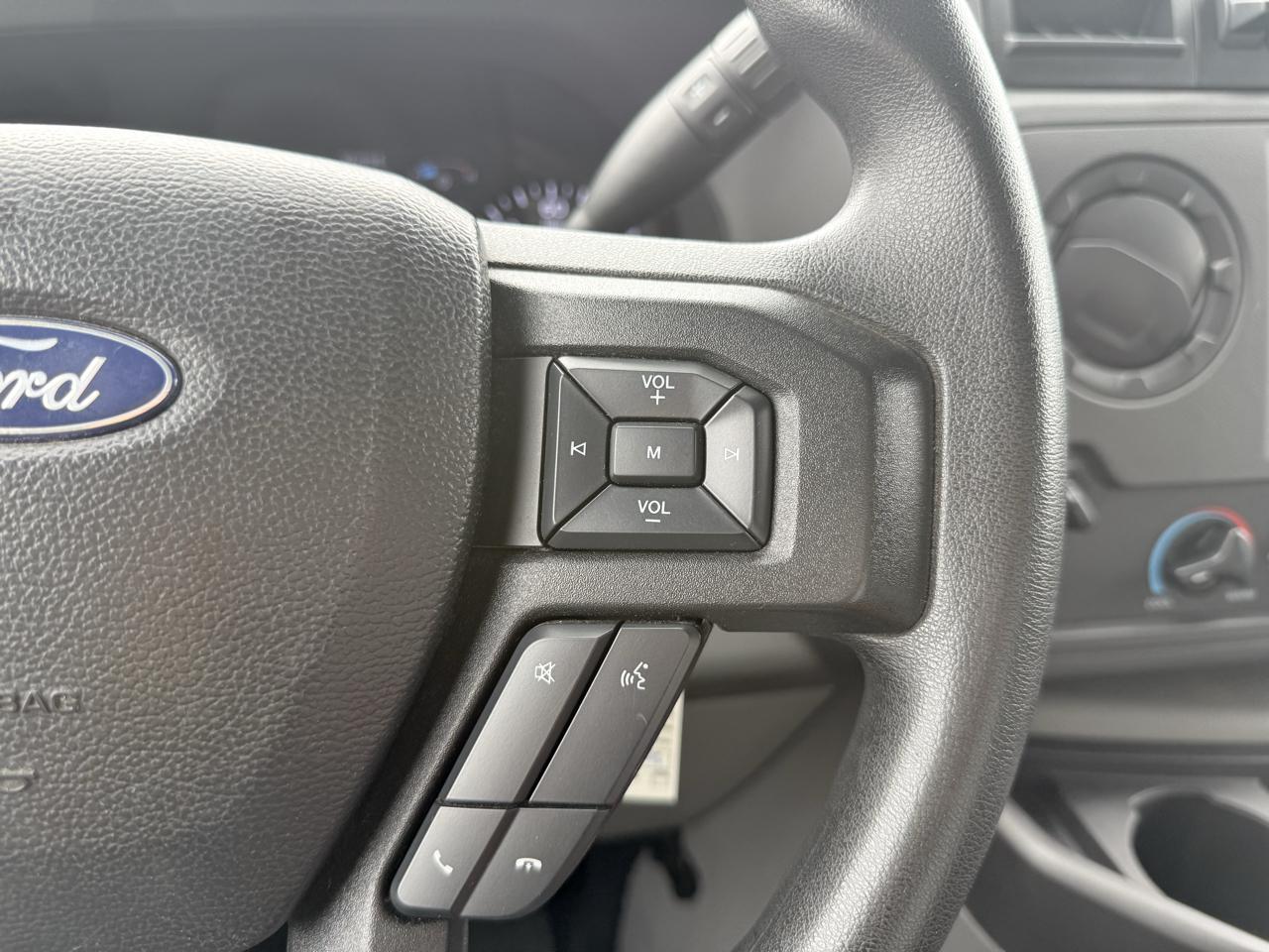 Ford E-Series Cutaway E-350 SRW 138" WB 2022