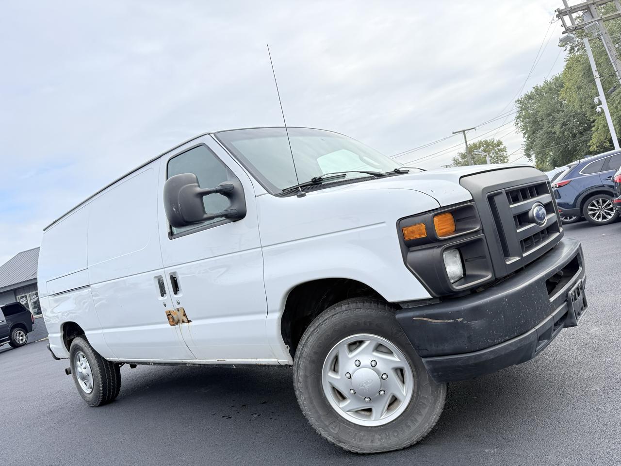 Ford Econoline Cargo Van E-350 Super Duty Recreational 2011