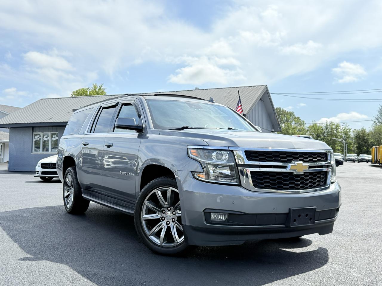 Chevrolet Suburban 4WD 4dr LT 2020