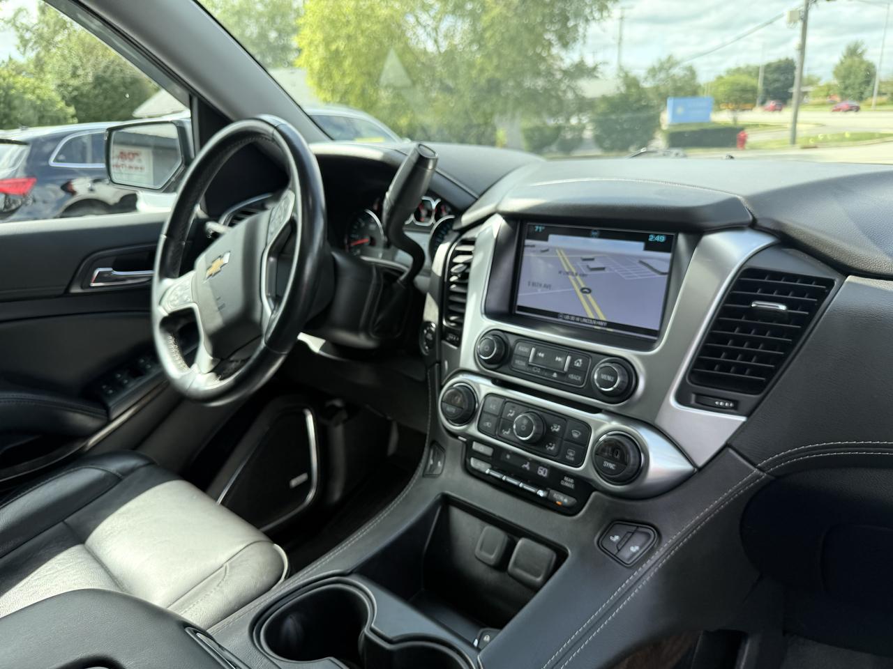 Chevrolet Suburban 4WD 4dr LT 2020