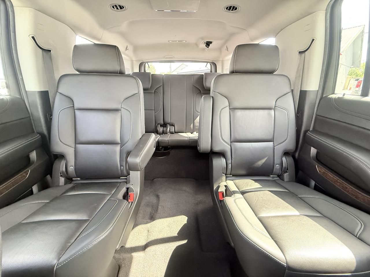 Chevrolet Suburban 4WD 4dr LT 2020