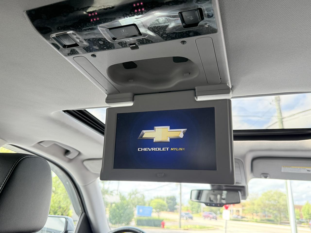 Chevrolet Suburban 4WD 4dr LT 2020