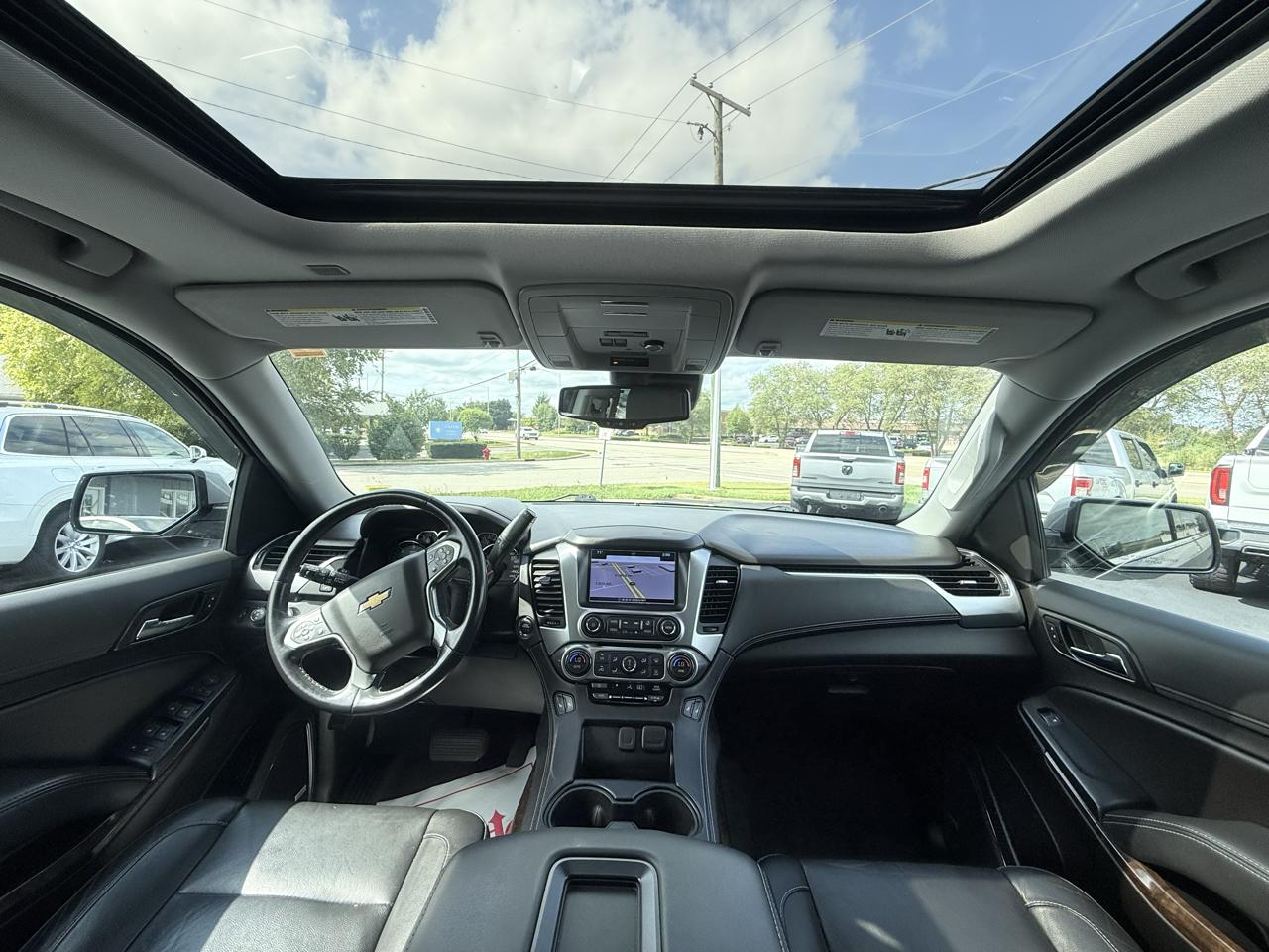 Chevrolet Suburban 4WD 4dr LT 2020