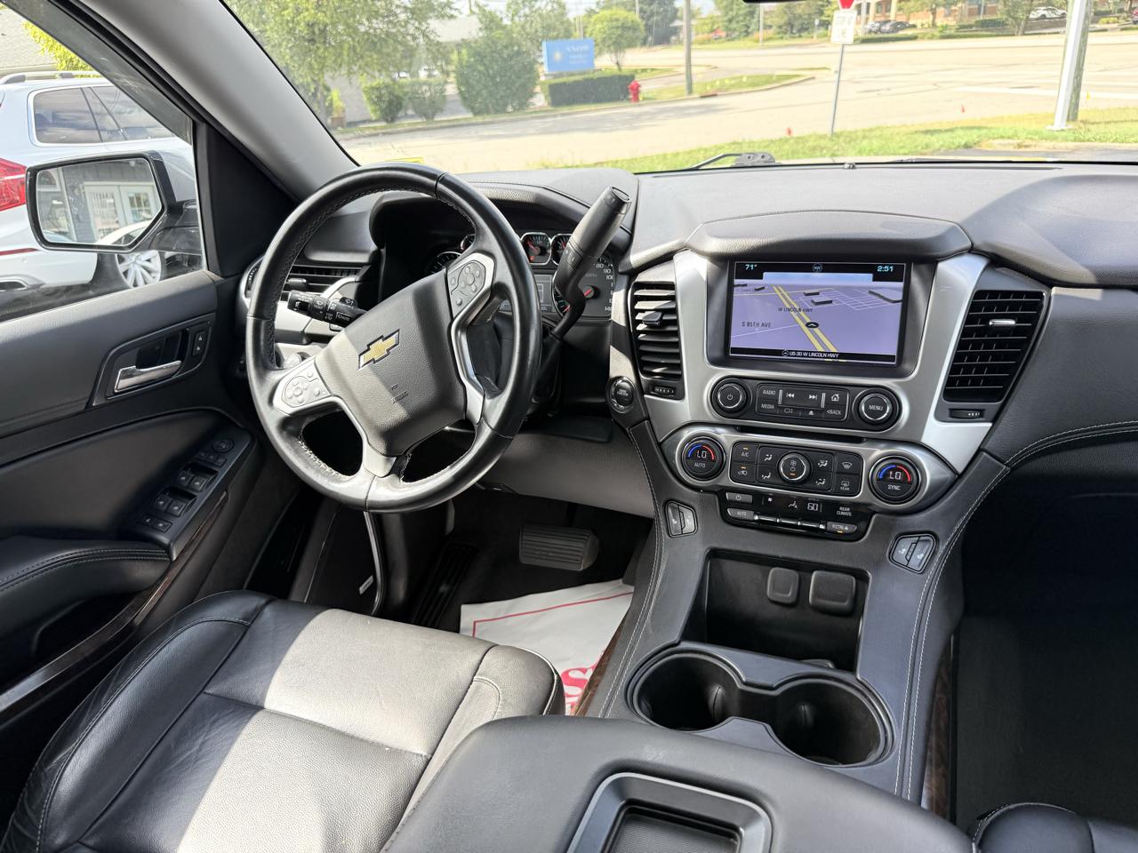 Chevrolet Suburban 4WD 4dr LT 2020