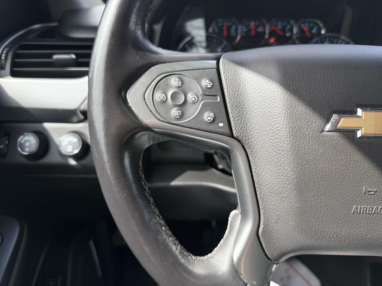 Chevrolet Suburban 4WD 4dr LT 2020