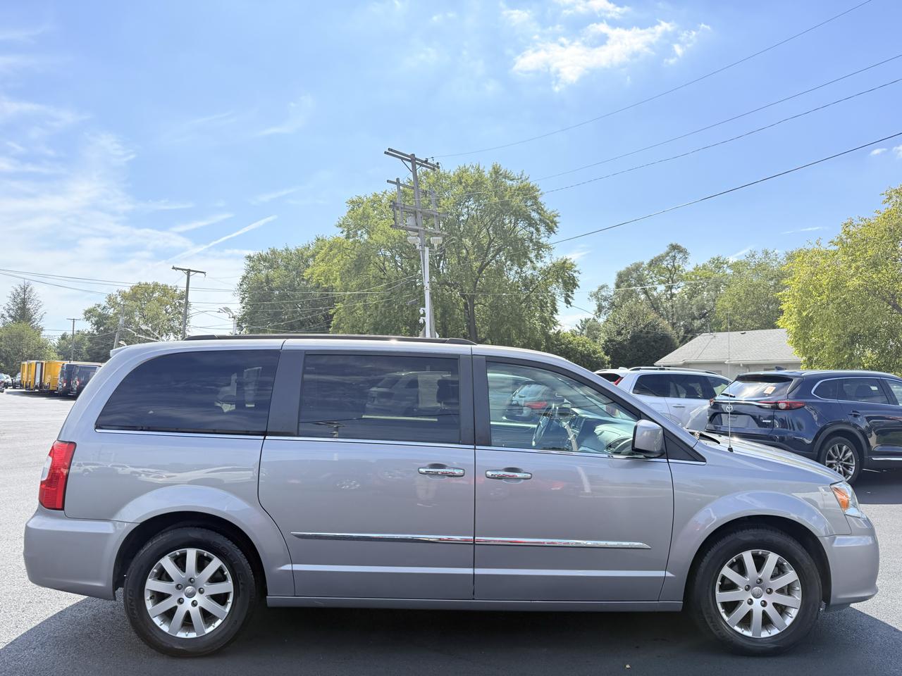 Chrysler Town & Country 4dr Wgn Touring 2016