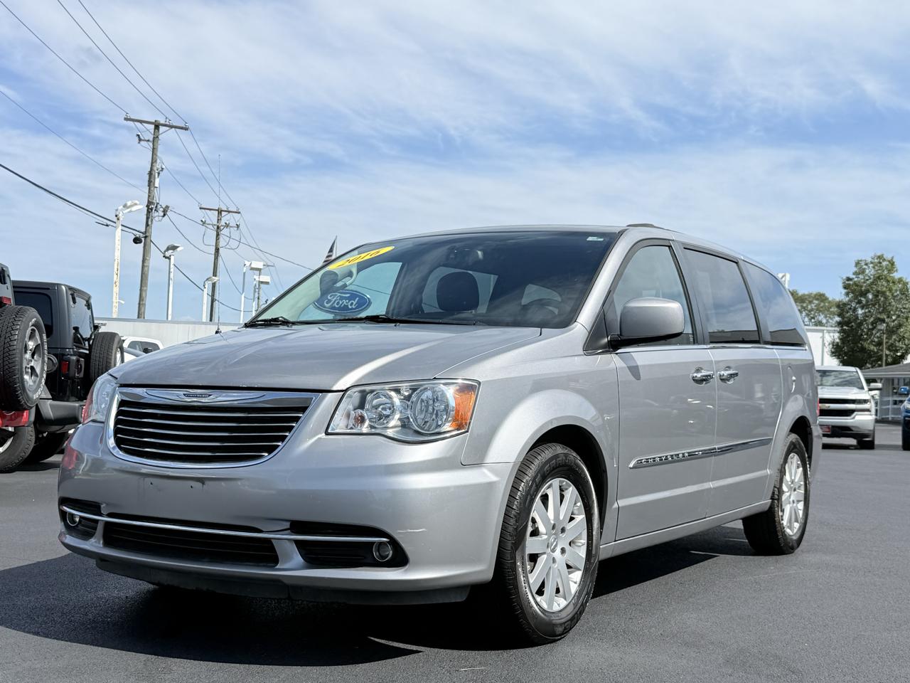 Chrysler Town & Country 4dr Wgn Touring 2016