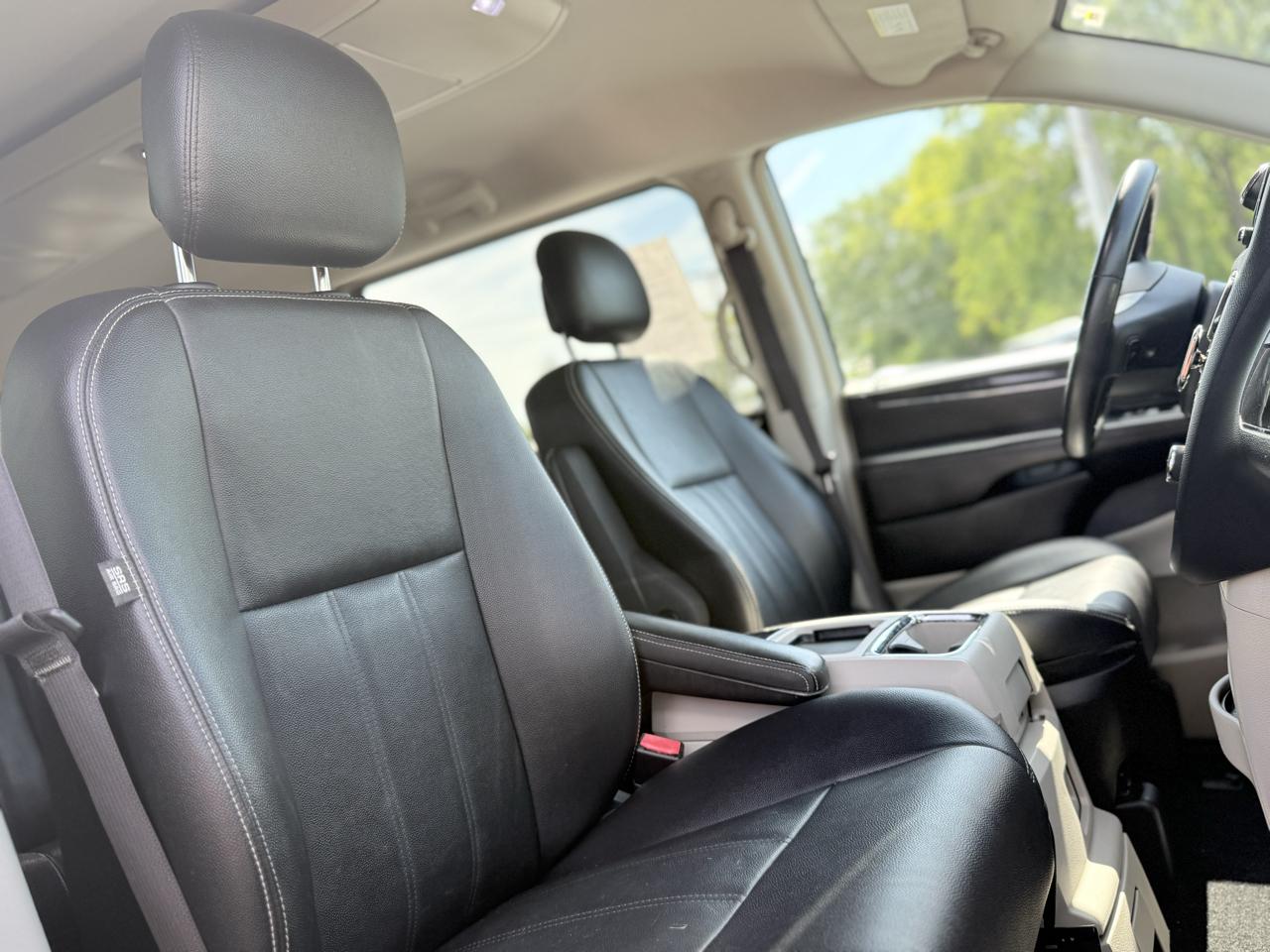 Chrysler Town & Country 4dr Wgn Touring 2016